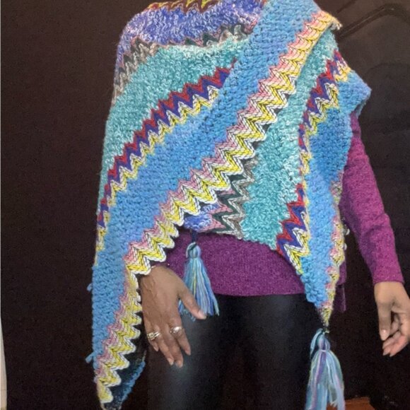 Autumn Cape /wrap With Tassel- color NEON - Picture 4 of 7